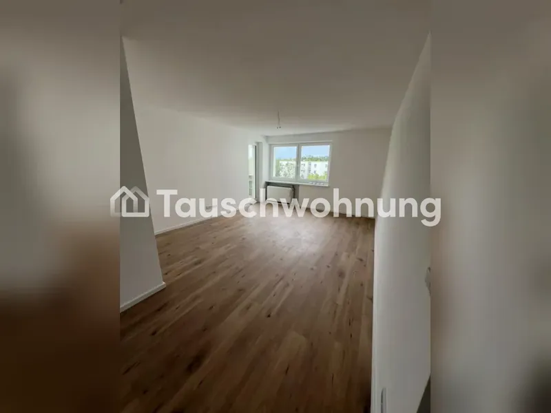 Tauschwohnung: Große Familienwohnung mit Einbauküche und Balkon — photo 1